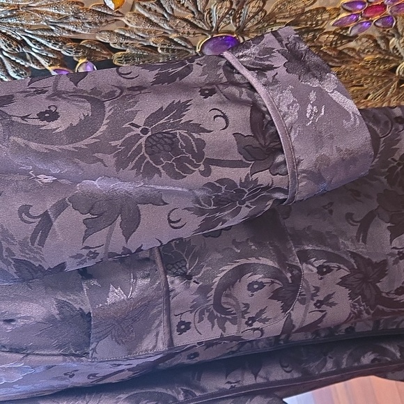 Victoria's Secret Blue Satin Jaquard Robe with Shawl Collar - Picture 4 of 10